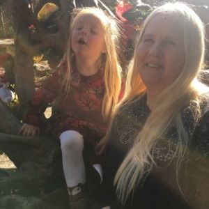 Meet your Posher, Lori